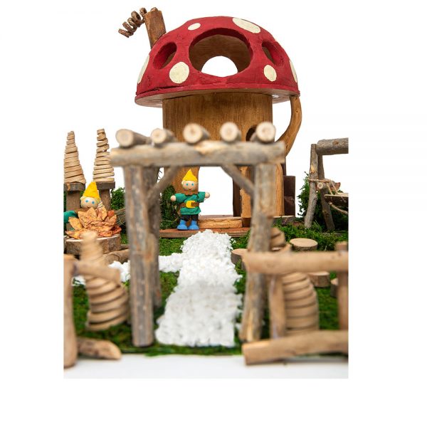 Toadstool House Family Set of 4